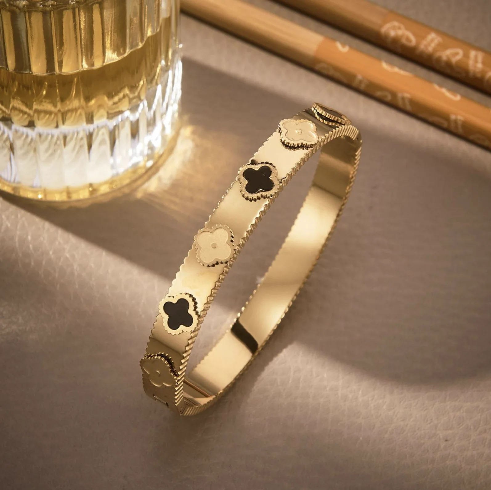 VAN CLEEF BRACELET 004