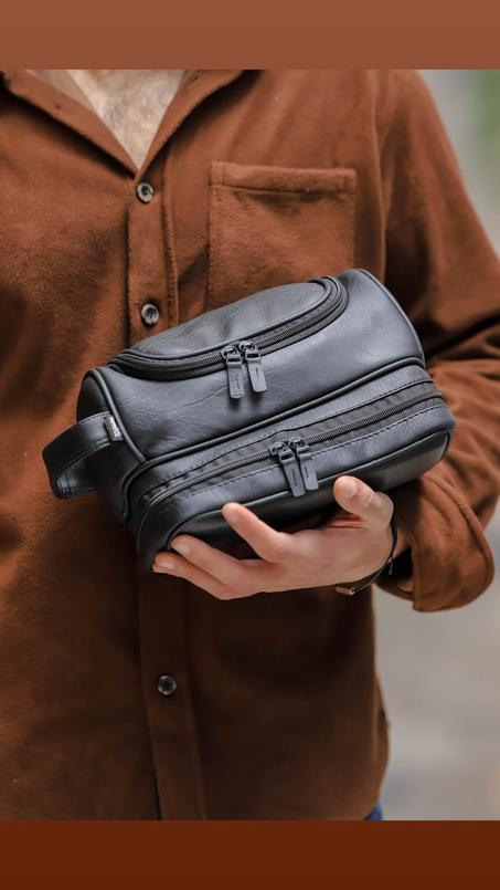 حقيبة يد جلديّة