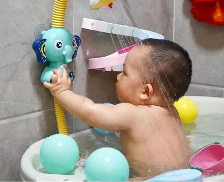 لعبة رشاشات السباحة و الإستحمام