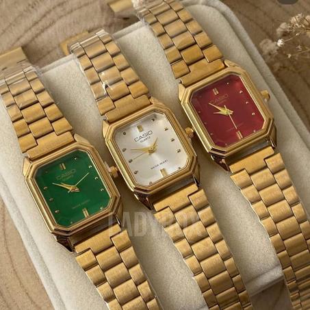 ساعة يد انيقة للنساء