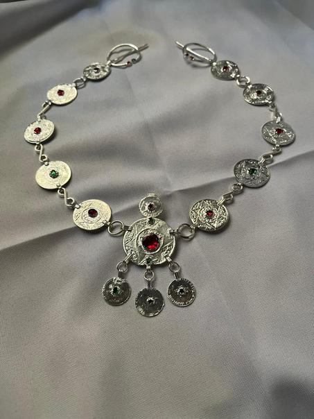 تزرزيت ملحاف أمازيغية مشللة بالنقرة اللامعة