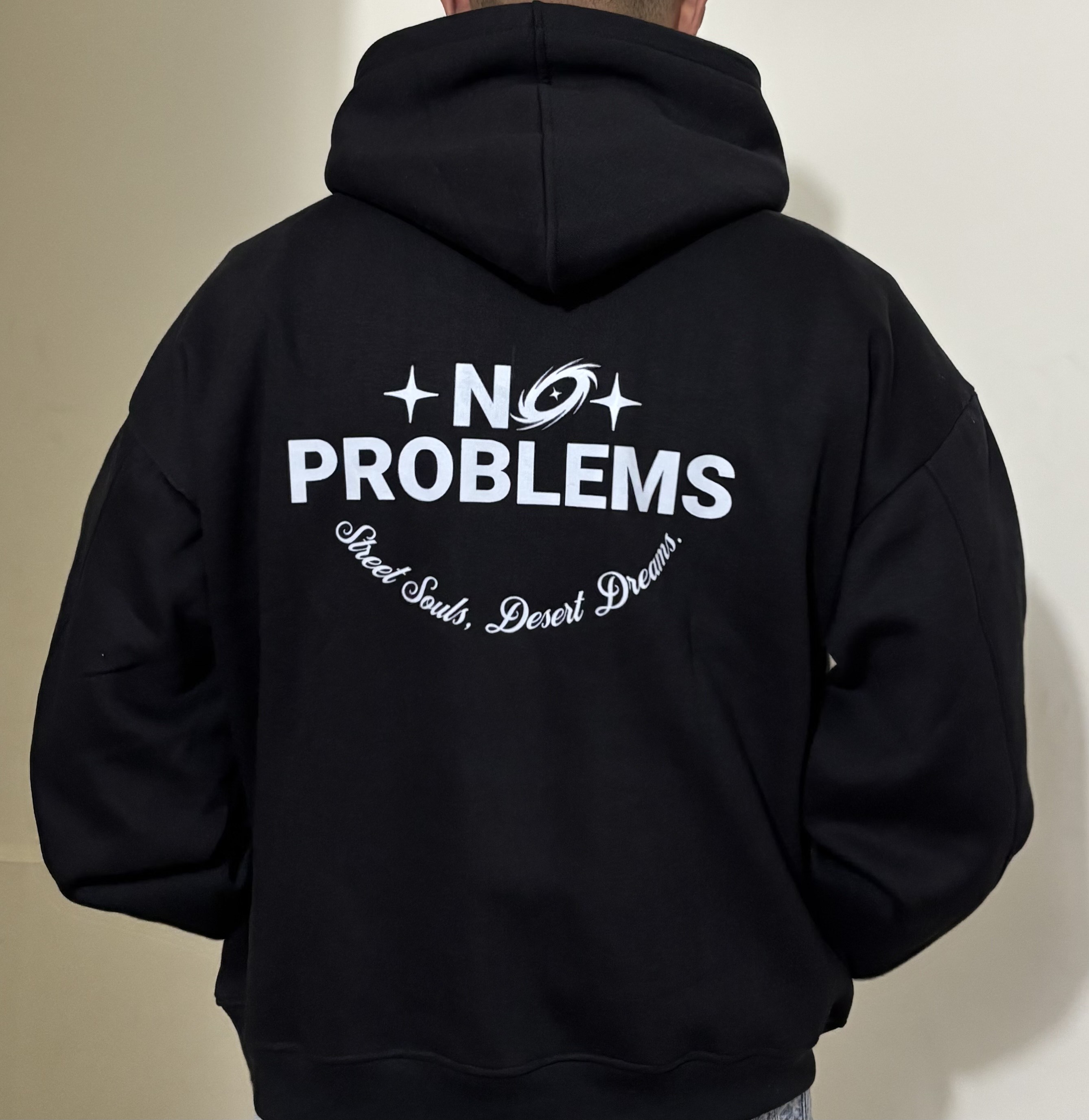 NO PROBLEMS HOODIE - BLACK