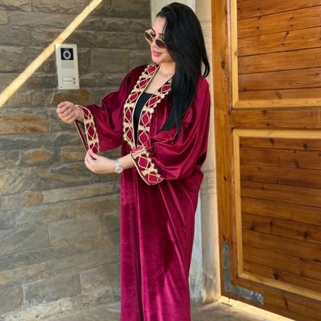 لا تفوتي هذه الفرصة 😍إستفيدي الان من التخفيض في كيمونو موبرة مطروز بجودة عالية سارعو بالطلب👇🏻 قبل انتهاء العرض و نفاذ الكمية⏳