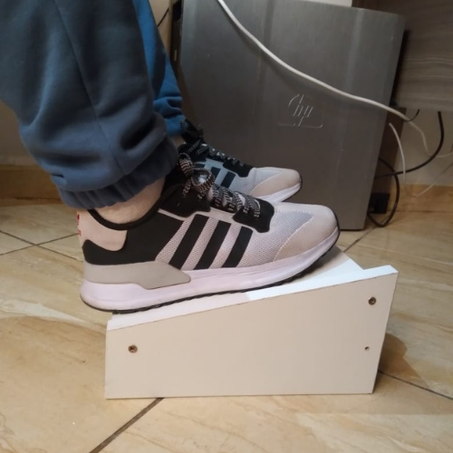 مسند لراحة القدمين