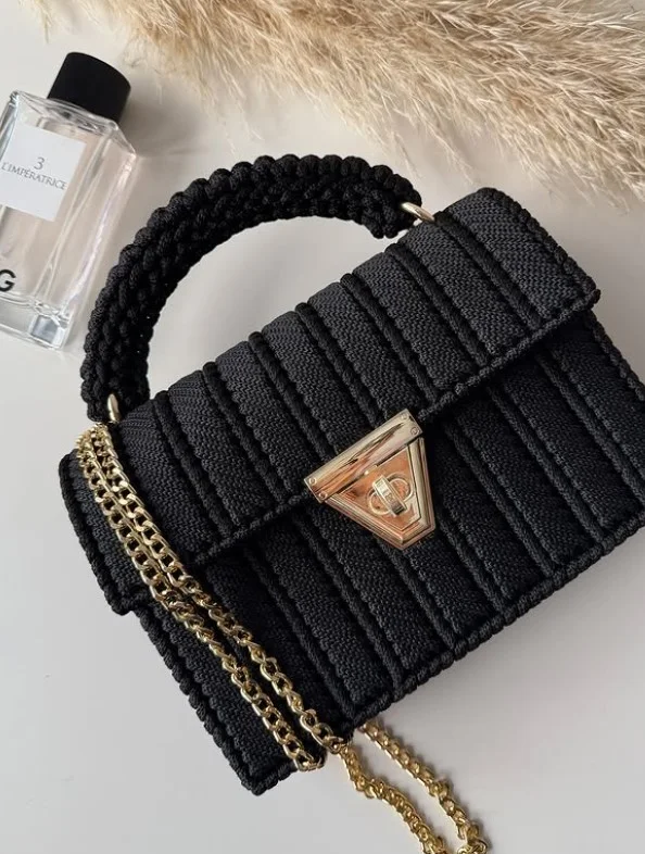 حقيبة تجمع بين الأناقة والعملية لتلبية جميع احتياجاتك