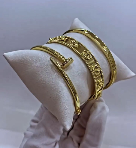 تلاتة براسليات رائعة😍