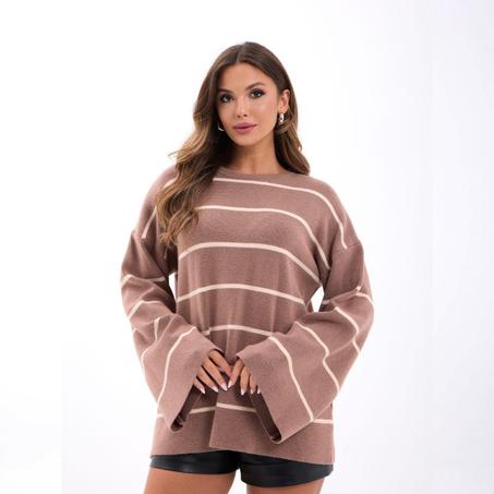 بلوزة واسعة بأكمام طويلة باللون الرمادي مع خطوط