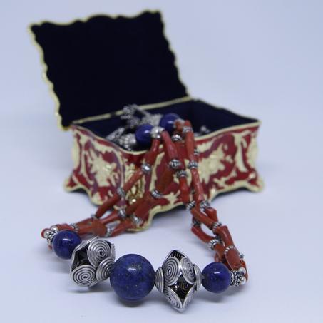 Tripple strand Coral and Lapis Azuli necklace