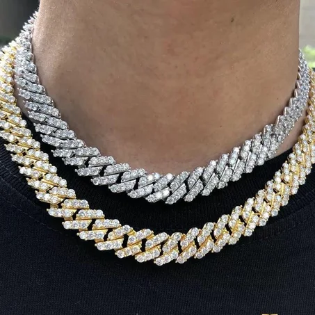 collier bling bling (une piece )