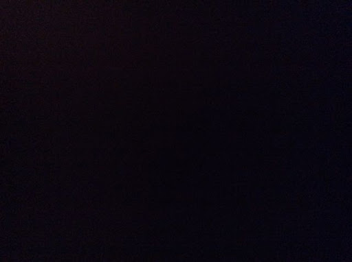 أسود