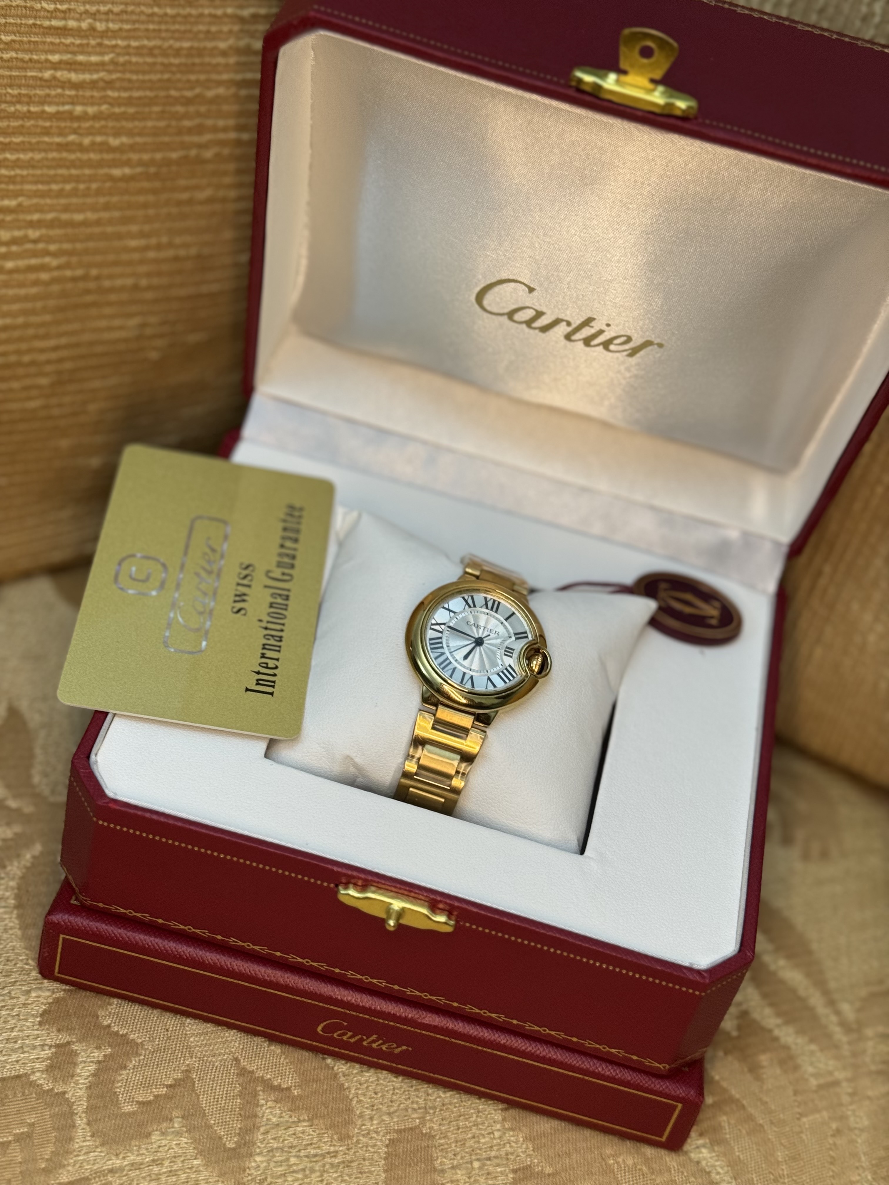 CARTIER avec boite offic