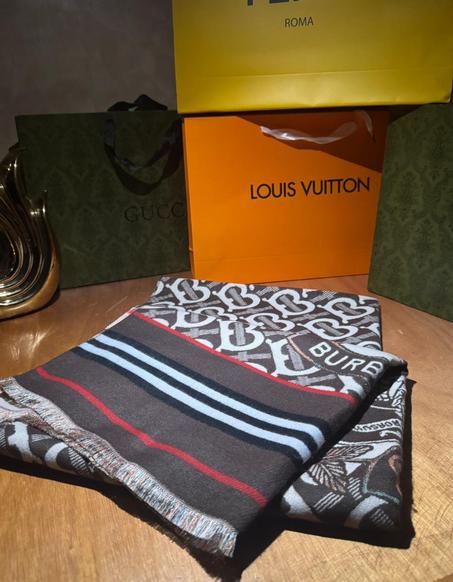 écharpes BERBERRY "master qualité"