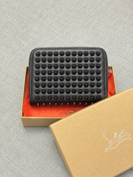 porte monnaie LOUBOUTIN femmes 1