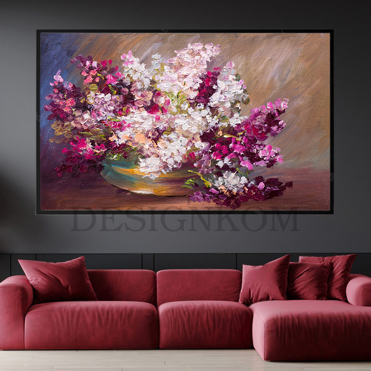 grenat vase of flowers