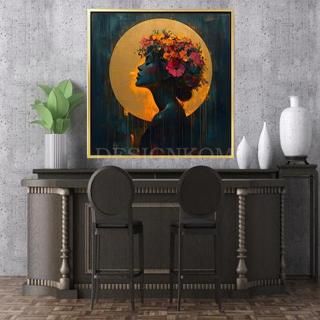 Portrait Féminin Artistique avec Fleurs et Halo Doré