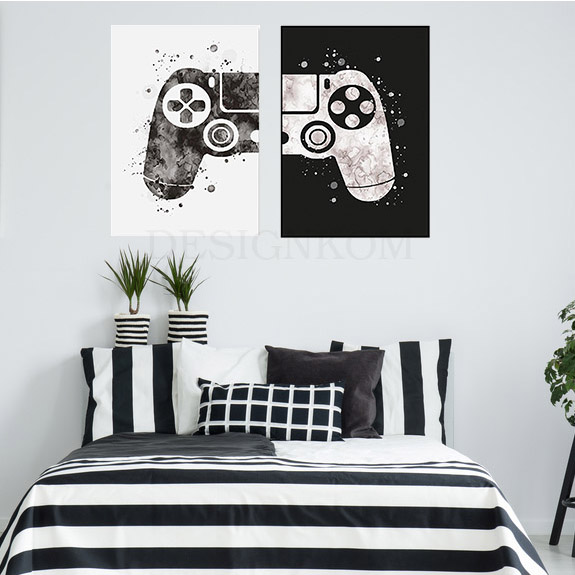 BLACK AND WHITE CONTROLLER STYLE