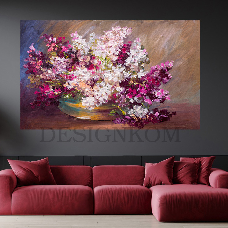 grenat vase of flowers