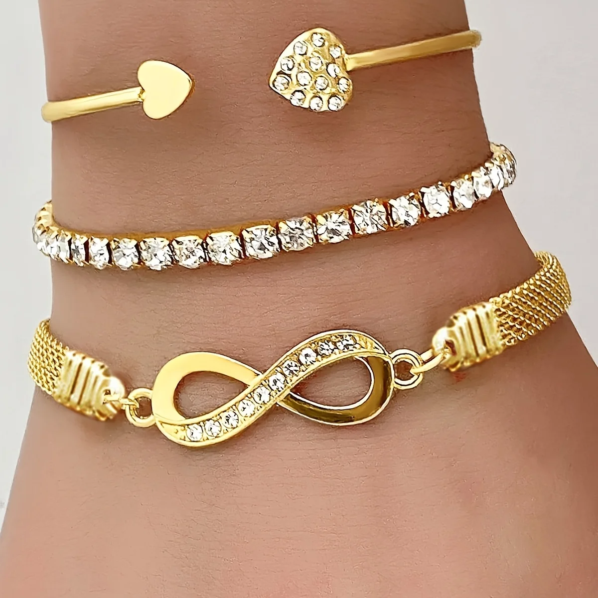 CRISTAL — Diamond-Studded Watch & Jewellery Set · 4 Pieces of Pure Brilliance