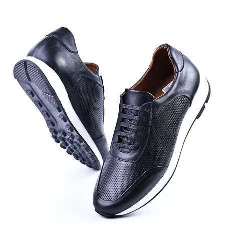 Baskets en cuir noir