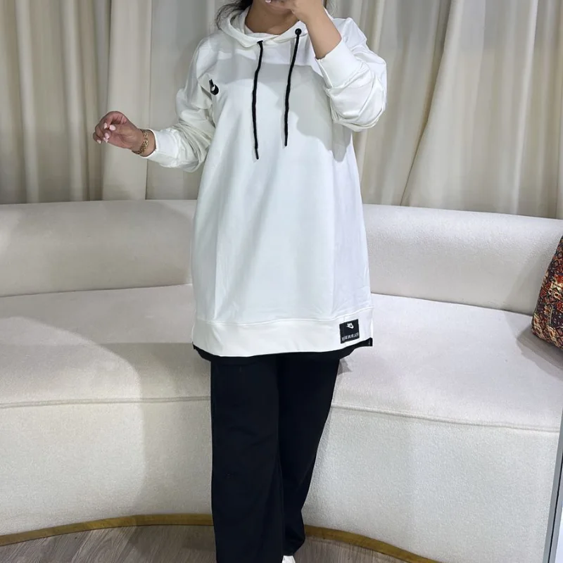 ابيض
