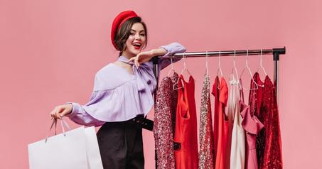 ملابس نسائية