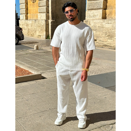 Ensemble t-shirt et pantalon