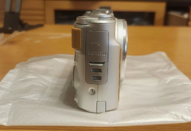 Canon PowerShot SX740 HS Silver Compact Digital Camera Zoom Lens Box Tested