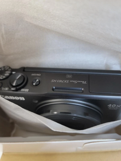 Canon PowerShot SX740 HS Black Compact Digital Camera Zoom Lens Box