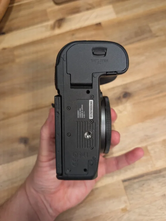 Canon EOS R6 Mark II 24.2MP Full Frame Mirrorless Digital Camera ~~MINT~~