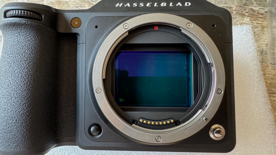 Hasselblad X2D 100C Medium Format Mirrorless Camera with XCD 55V 2.5