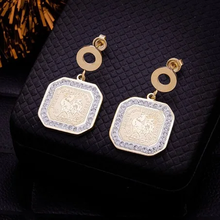 زوج من الأقراط التقليدية Pair of traditional earrings -Xuping E005