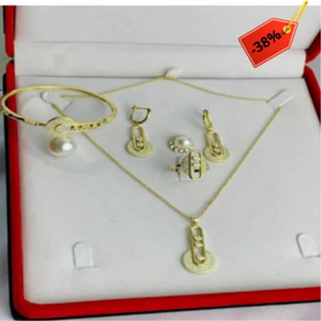 مجموعة قلادة مطلي بلون الذهب مع لؤلؤ  Ensemble colour golden plated with pearls