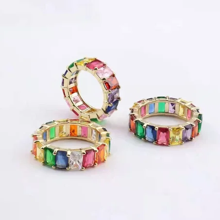 خواتم متعددة الألوان Multicoloured rings