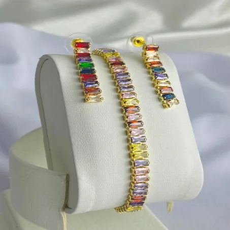 سوار وأقراط متعددة الألوان Multi-coloured Bracelet and earrings
