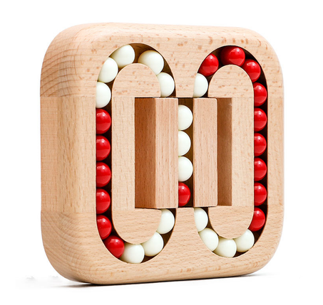 لعبة الذكاء الخشبية... ذكريات و تحديات