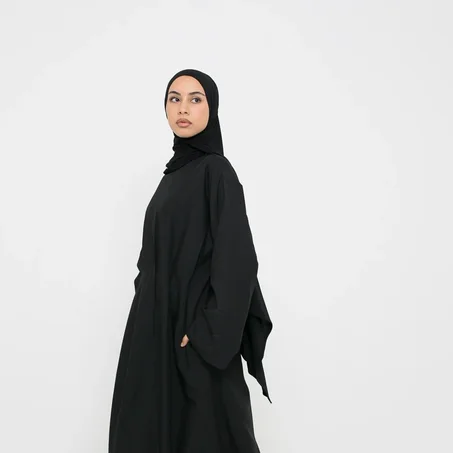 الفستان الأسود