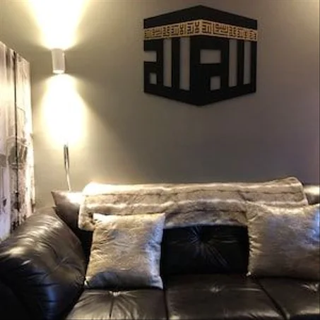 ديكور خشبي للكعبة و الأكريليك