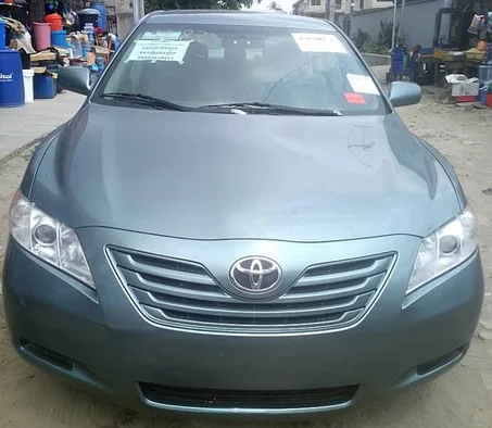 Toyota Camry LE 4dr Sedan (2.4L 4cyl 5A) 2009