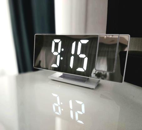 ساعة رقمية ذكية