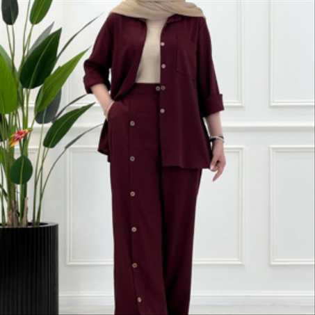 ملابس نسائية