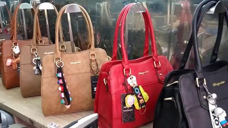 الأمتعة والحقائب