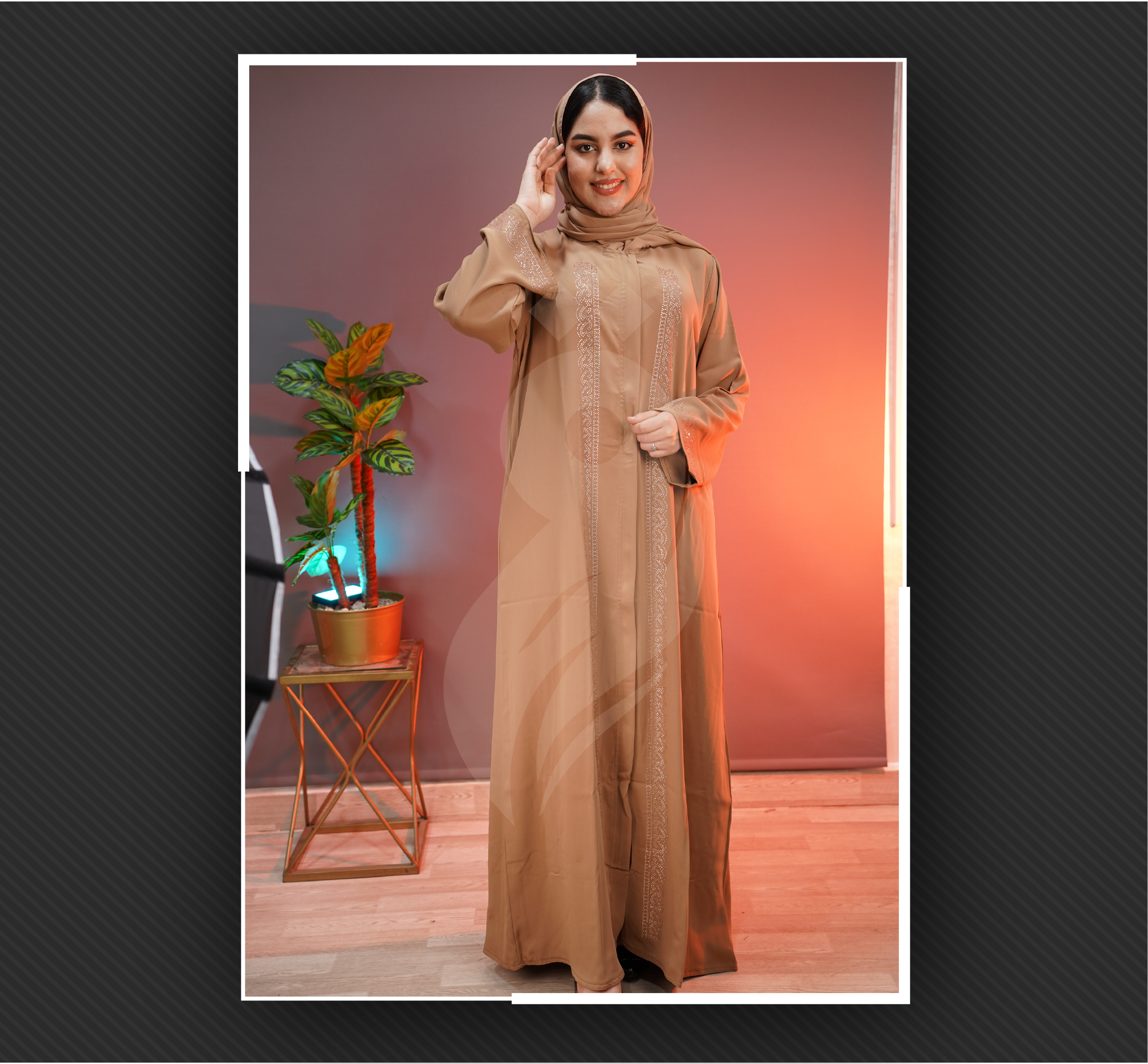 عباية إماراتية بالفولار