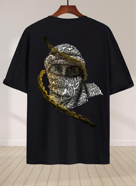 تيشرت أنيق بتصميم الملثم بالخط العربي