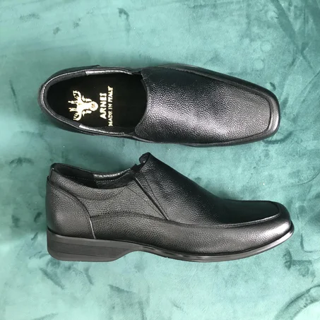 حذاء ARNEI MÉDICAL بالجلد الطبيعي