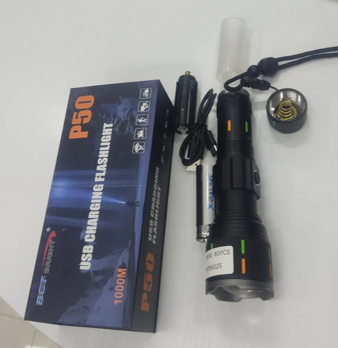 Lampe de Poche LED Rechargeable par USB à Haute Puissance, Longue Portée de 2500m, Zoom, Torche de Pêche, d