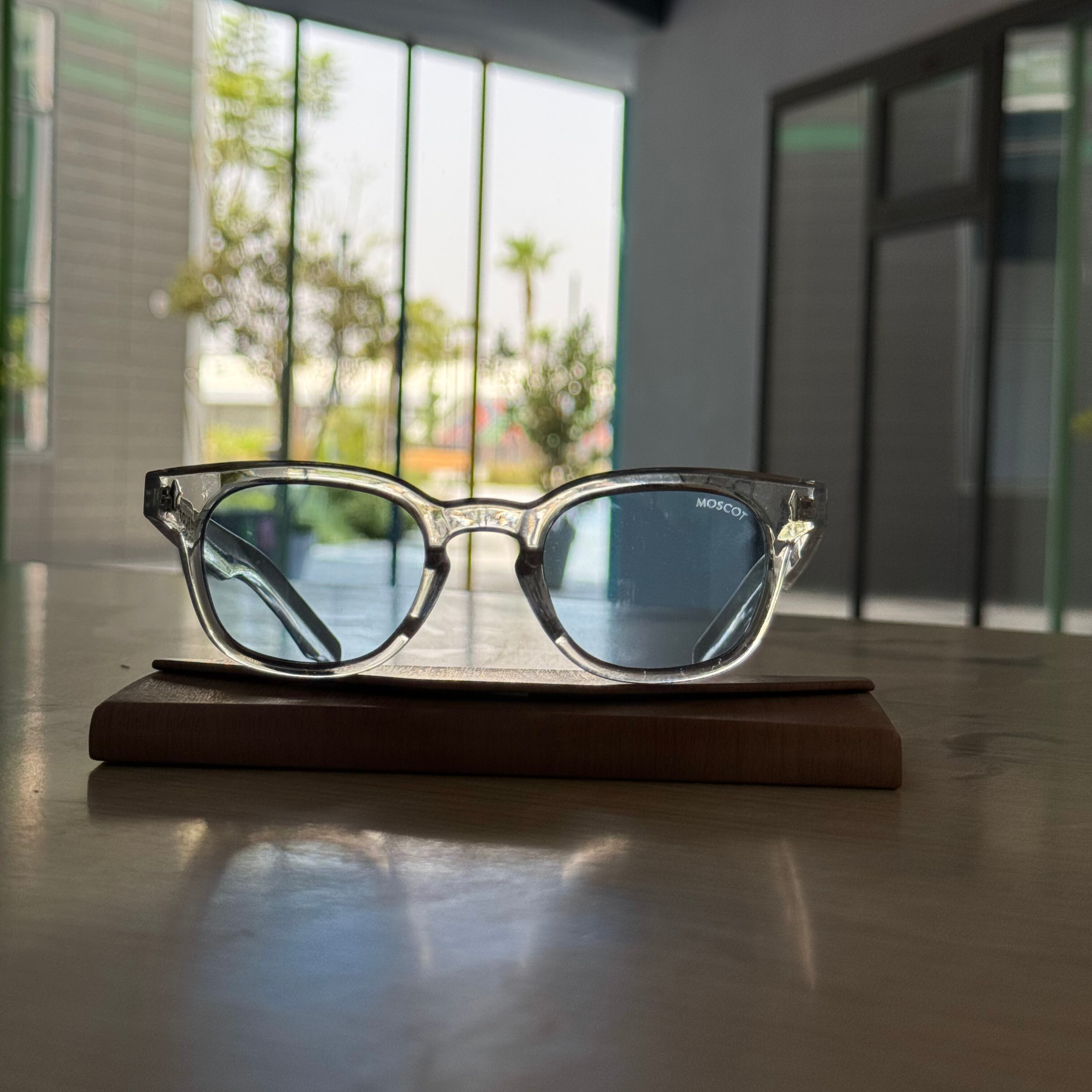 Moscot Bleu