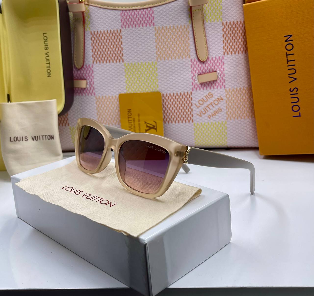 Louis Vuitton LV-E25