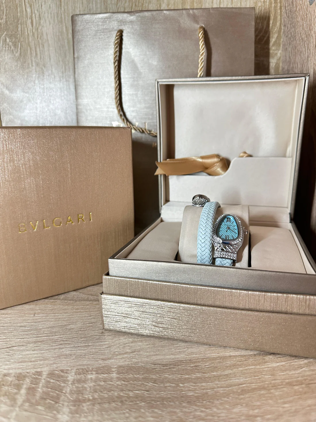 BVLGARI SERPENTI CUIR COFFRET
