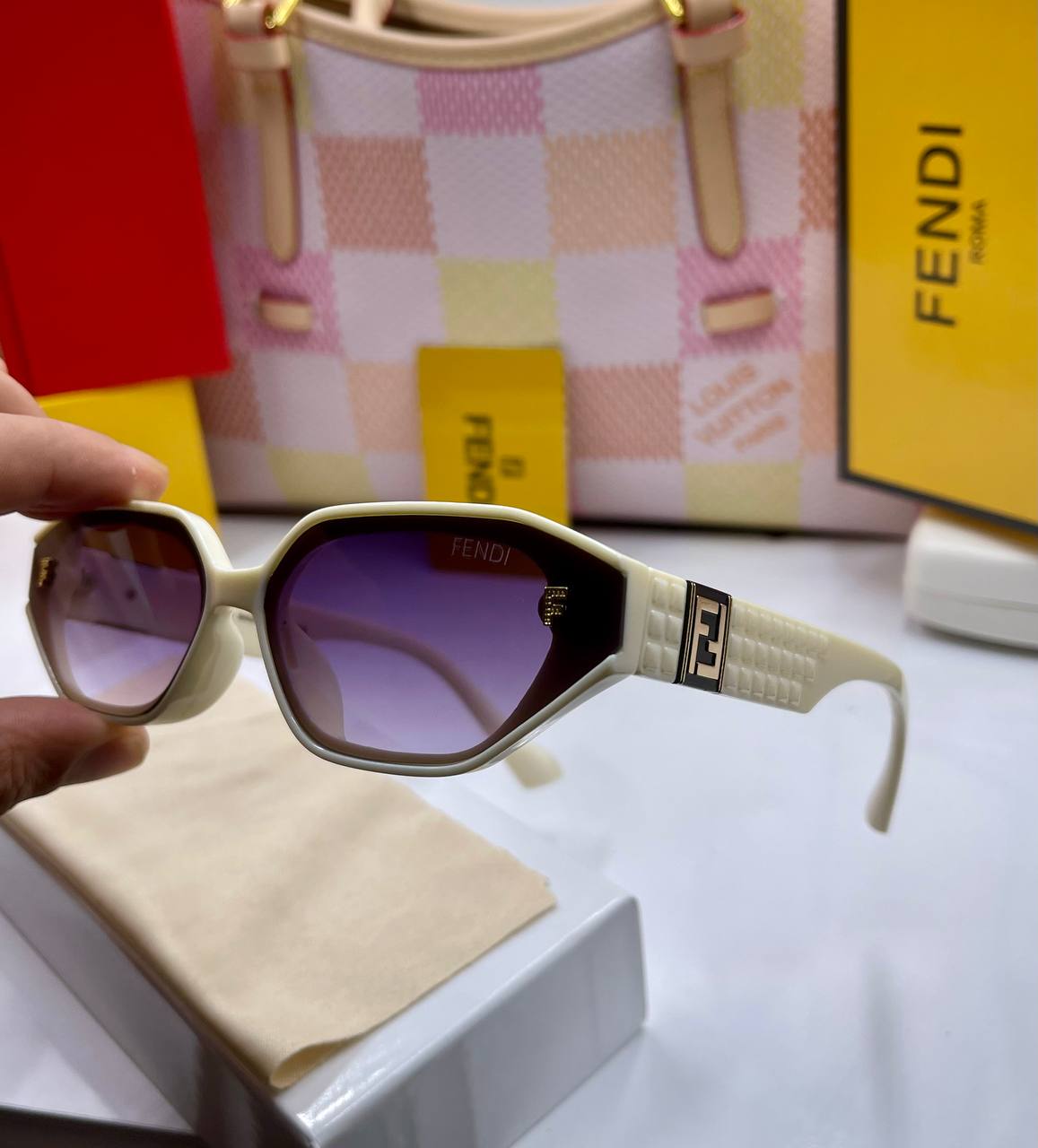 Fendi ME25