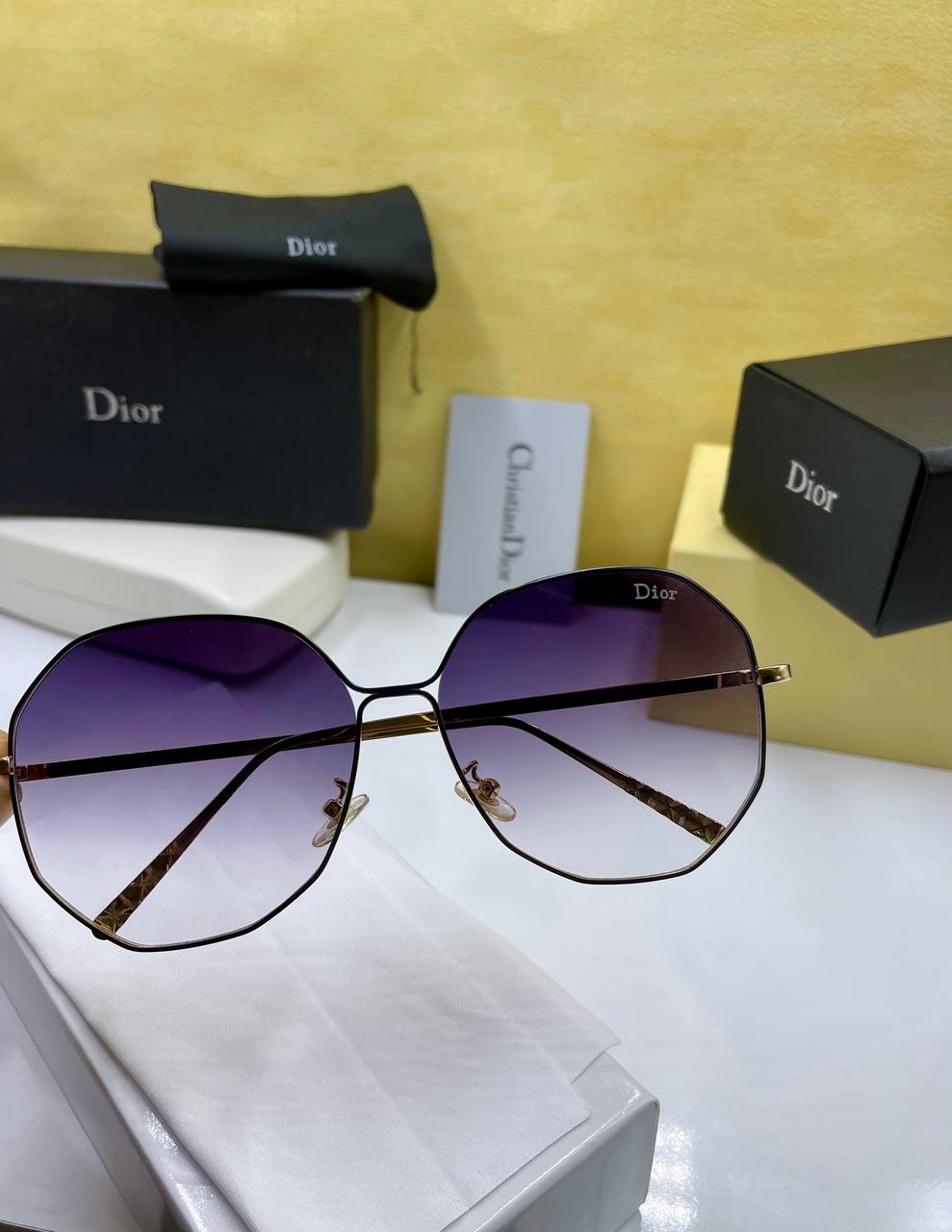 DIOR WR-19